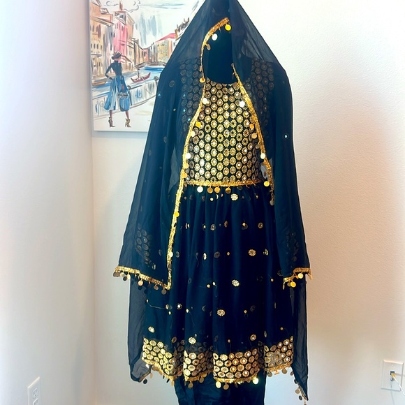 🖤Beautiful dress with scarf and pants in  black color, brand new, - Picture 3 of 5